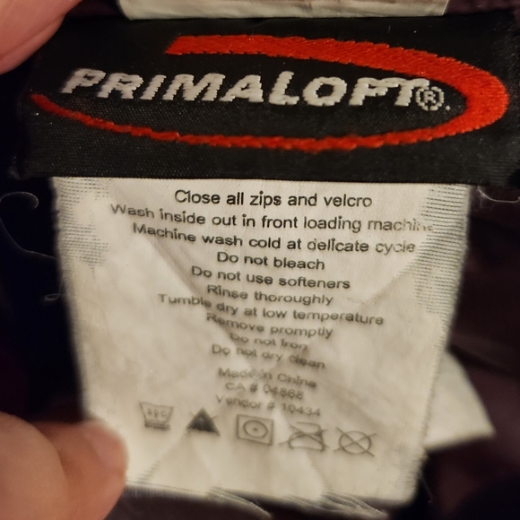 Mountain Equipment Red Jacket with Hood - Picture 6 of 7